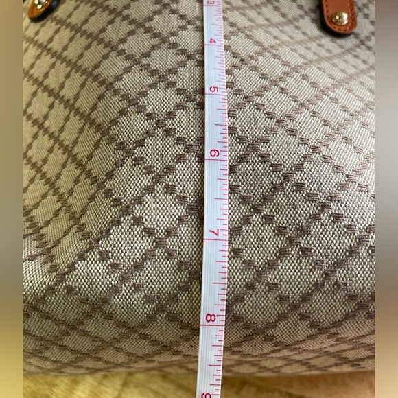 GUCCI Diamante Canvas and Golden Leather Tote with Pouch - Picture 13 of 14